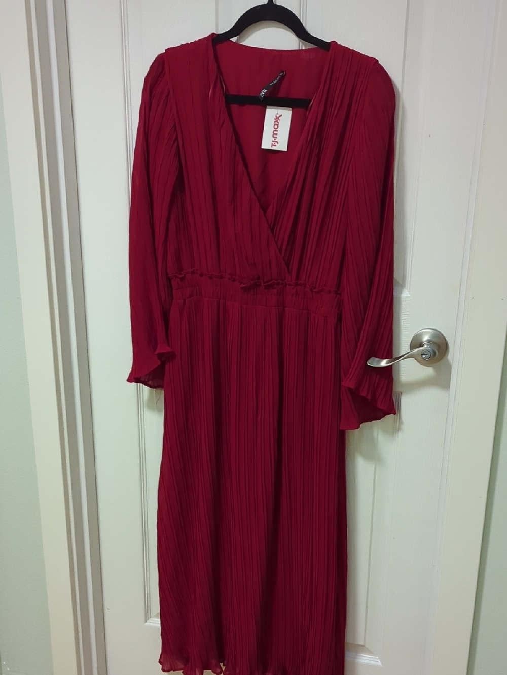Zara Crimson Pleated Long Sleeve Maxi Dress, sz Medium, BNWT